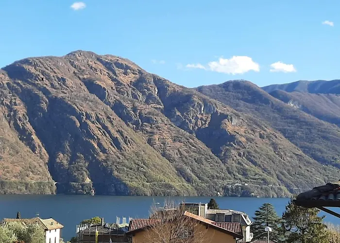 La Casa Al Bmor Love&lake ميزّيجرا
